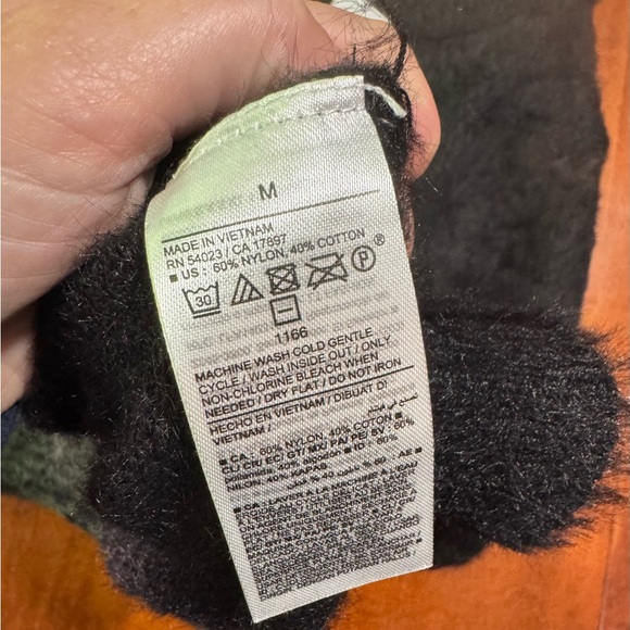 Old Navy Sweater - Picture 3 of 4